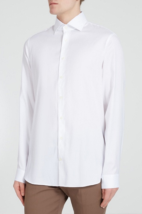 Как носить белую рубашку, чтобы не выглядеть скучно: советы для стильных мужчин