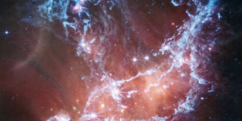 Народження сяйва. Телескоп Вебб зафіксував тисячі зірок у блакитному світлі